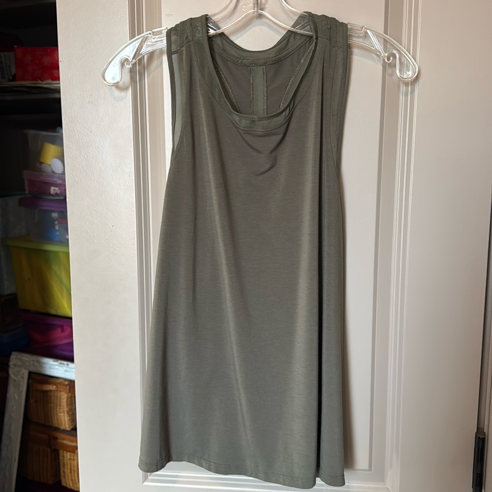 Athleta Ease In Mesh Tank Green Size XL